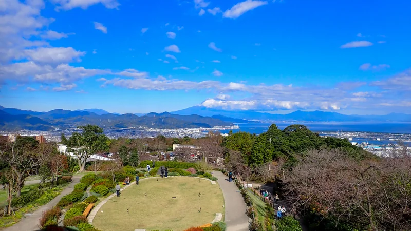 静岡市内の神社や史跡を巡る