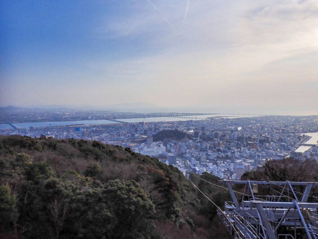 眉山
